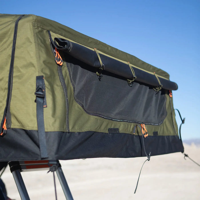 Walkabout 62 2.0 now with Heater/Cooler Port and Queen Size Bed